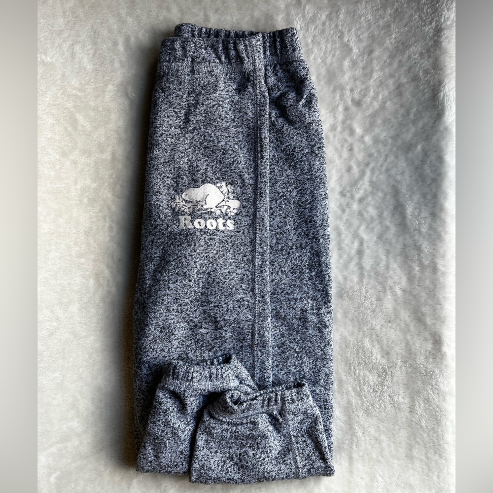 🏷️ 3/$40 🏷️ Roots Kids Charcoal Joggers